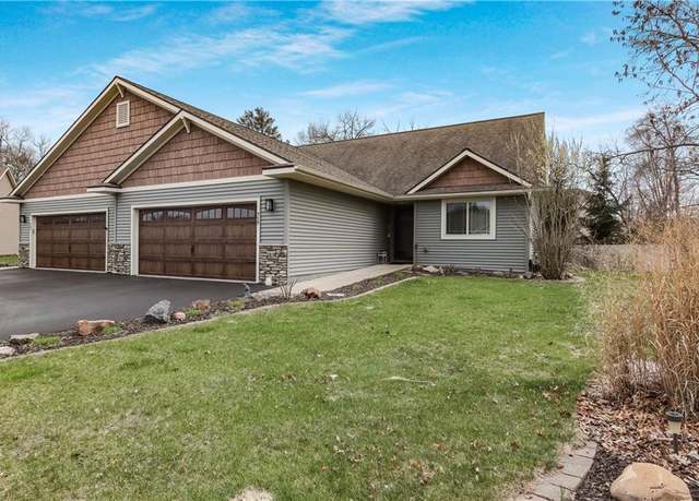 Property at 559 Blue Karner Dr, Altoona, WI 54720, 3 beds, 3 baths