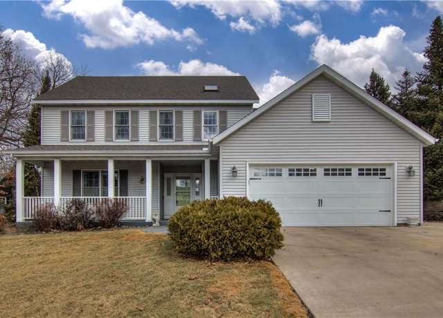 Property at 3912 Forest Heights Dr, Eau Claire, WI 54701, 4 beds, 3.5 baths