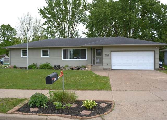 Property at 1905 E Clairemont Ave, Eau Claire, WI 54701, 4 beds, 2 baths