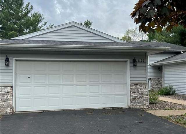 Property at 1123 Glades Dr, Altoona, WI 54720, 3 beds, 2 baths