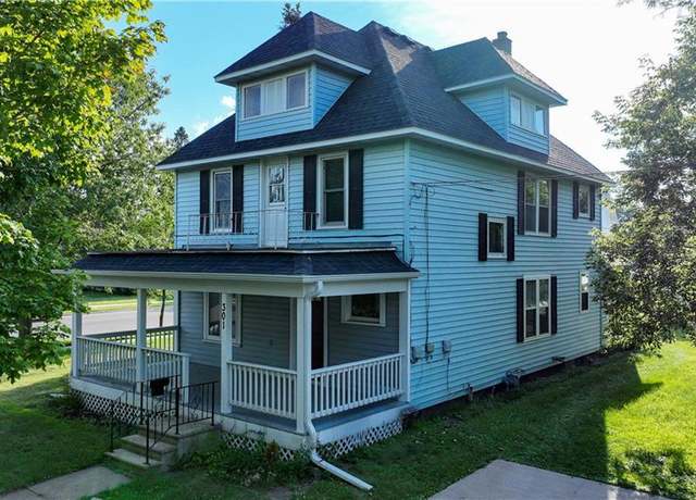 Property at 301 Summit St, Spooner, WI 54801, 5 beds, 2 baths