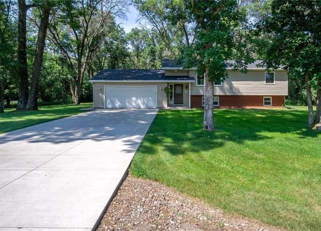 Property at 4156 Parkwood Dr, Eau Claire, WI 54703, 4 beds, 2 baths