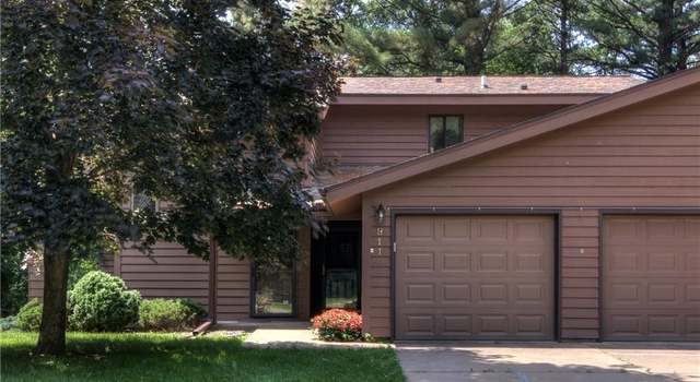 Photo of 911 Woodglen Ct, Altoona, WI 54720