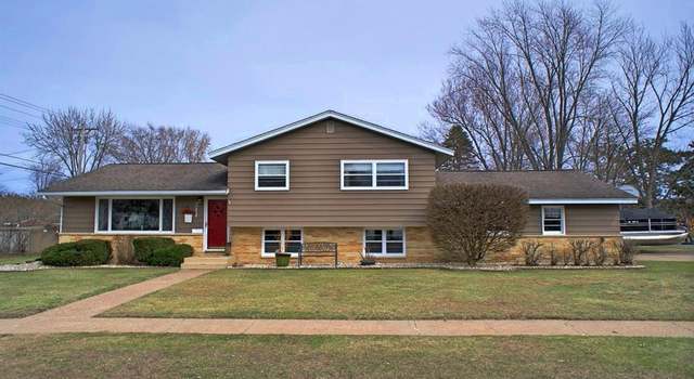 Photo of 311 10th St, Altoona, WI 54720