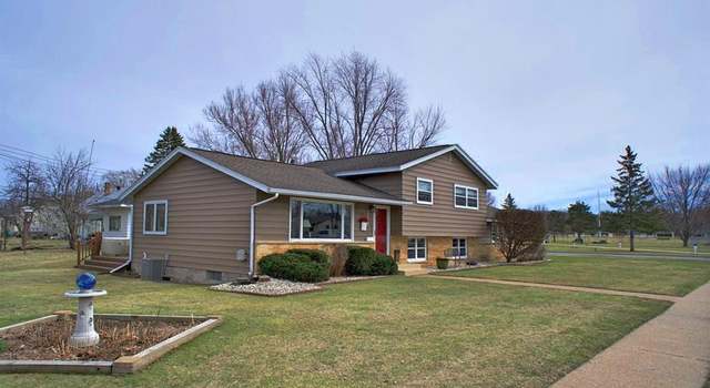 Photo of 311 10th St, Altoona, WI 54720