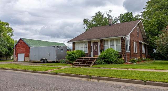 Photo of 319 1st St, Ladysmith, WI 54848