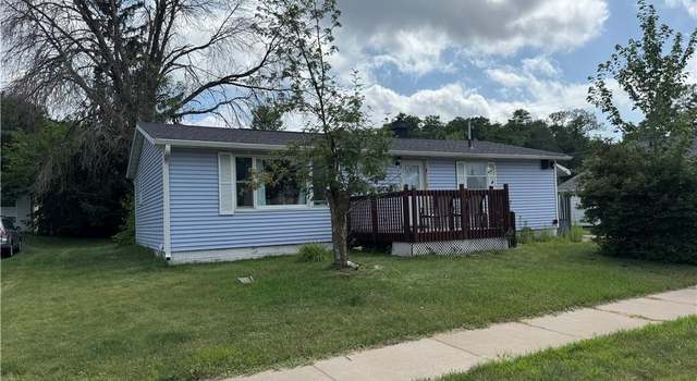 Photo of 1019 Daniels Ave, Altoona, WI 54720