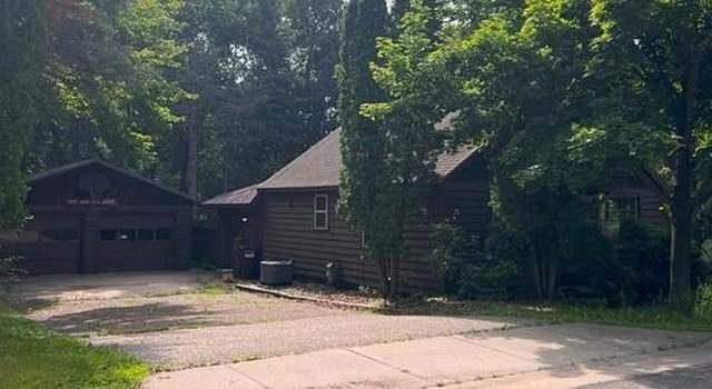 Photo of 1915 Abbe Hill Dr, Eau Claire, WI 54703