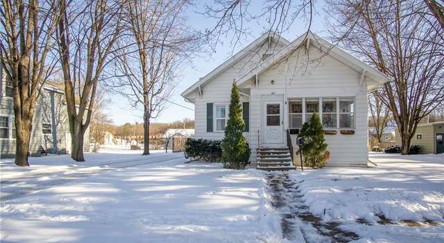 Photo of 611 E Wells St, Durand, WI 54736
