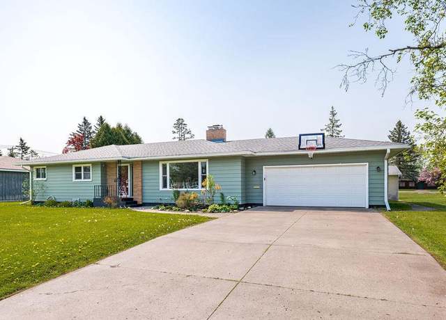Property at 6 D Hayes Ct, Superior, WI 54880, 4 beds, 2 baths