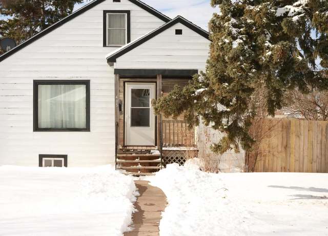 Property at 405 5th Ave E, Ashland, WI 54806, 3 beds, 1 bath