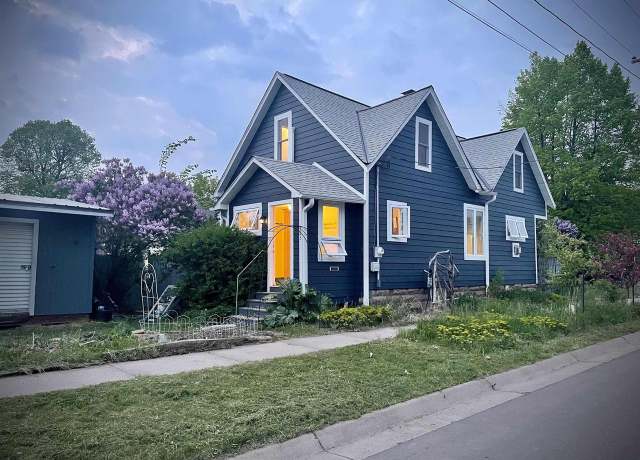 Property at 223 Stuntz Ave, Ashland, WI 54806, 2 beds, 1 bath