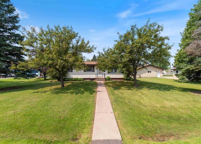 Property at 6009 Ogden Ave, Superior, WI 54880, 3 beds, 2 baths