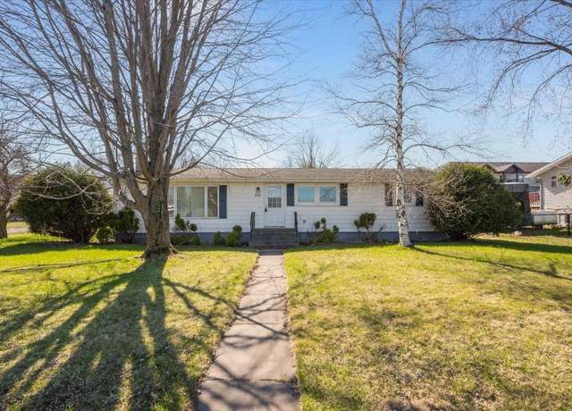 Property at 6731 Ogden Ave, Superior, WI 54880, 3 beds, 1 bath