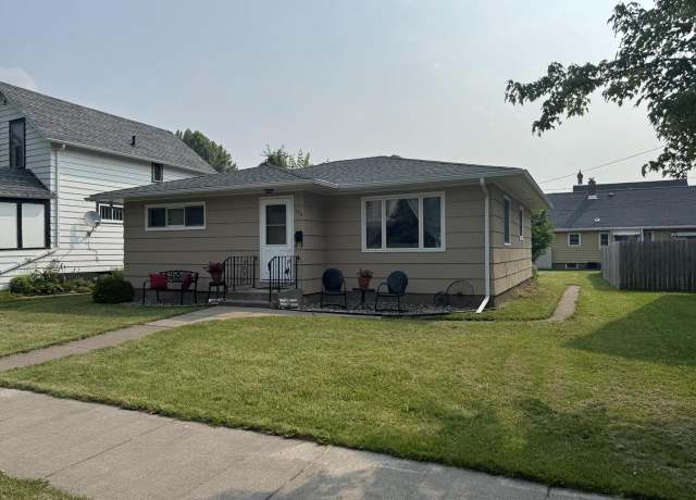 Property at 1814 Lamborn Ave, Superior, WI 54880, 2 beds, 1 bath