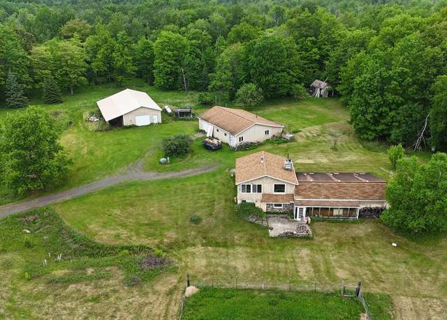 Property at 5003 E Craig Rd, Superior, WI 54880, 4 beds, 1 bath