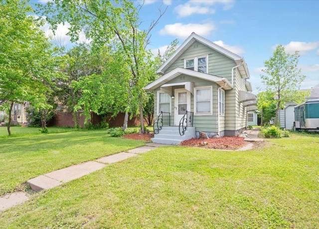 Property at 2434 Tower Ave, Superior, WI 54880, 2 beds, 1.5 baths