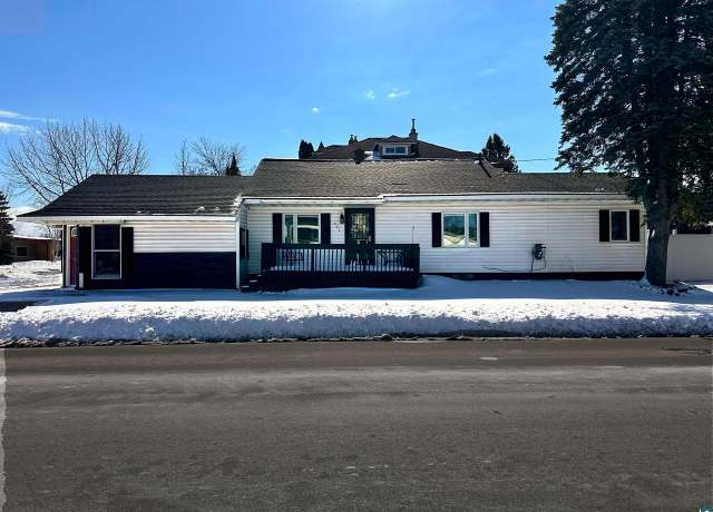 Property at 601 Beaser Ave, Ashland, WI 54806, 3 beds, 1 bath