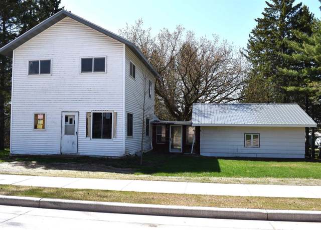 Property at 834 W Bayfield St, Washburn, WI 54891, 3 beds, 2 baths