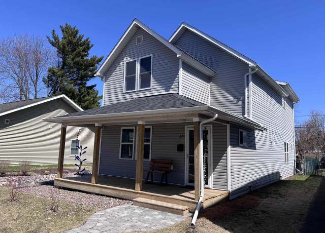 Property at 1624 Susquehanna Ave, Superior, WI 54880, 4 beds, 2 baths