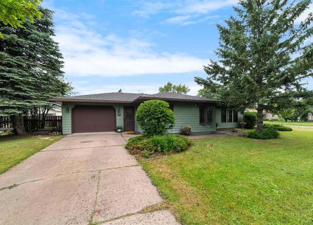 Property at 603 28th Ave E, Superior, WI 54880, 2 beds, 1.5 baths