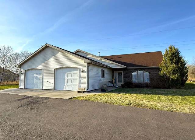 Property at 904 N 28th St, Superior, WI 54880, 4 beds, 2 baths
