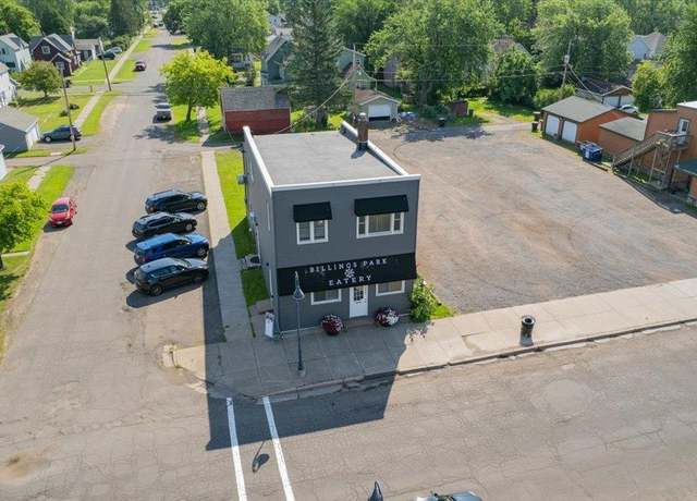 Property at 1802 Iowa Ave, Superior, WI 54880, 3 beds, 3 baths