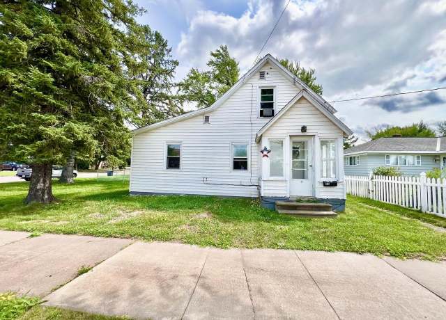 Property at 116 6th St E, Ashland, WI 54806, 1 bed, 1 bath