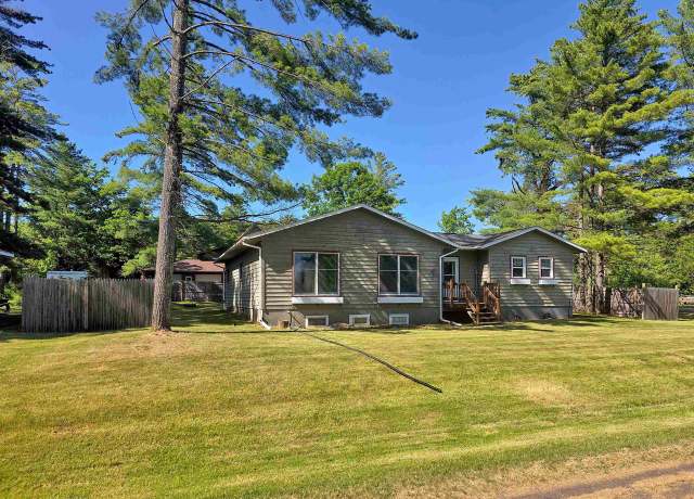 Property at 601 W 7th St, Washburn, WI 54891, 3 beds, 2 baths