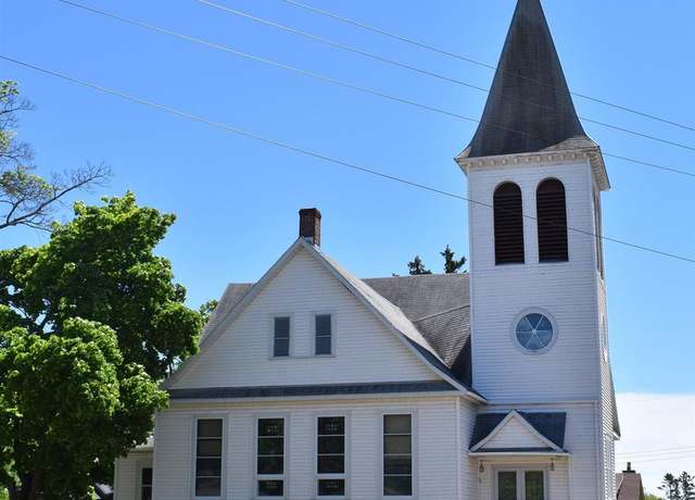 Property at 326 N Washington Ave, Washburn, WI 54891, 1 bath