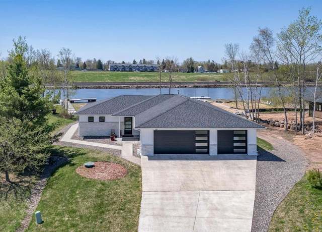 Property at 546 Marina Dr, Superior, WI 54880, 2 beds, 2 baths