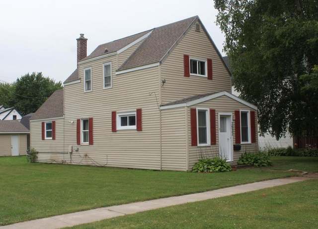 Property at 2532 E 6th St, Superior, WI 54880, 2 beds, 1 bath