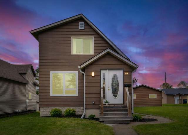 Property at 618 17th Ave W, Ashland, WI 54806, 3 beds, 2.5 baths