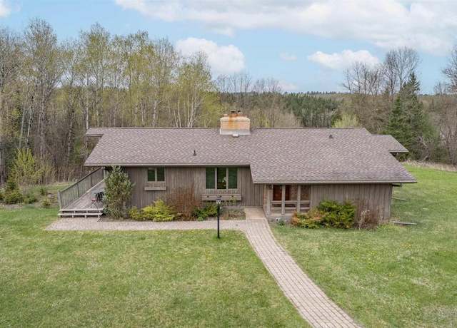 Property at 4153 E Lindberg Rd, Superior, WI 54880, 4 beds, 2 baths