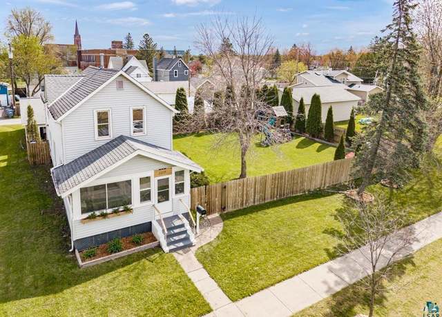 Property at 2317 E 8th St, Superior, WI 54880, 3 beds, 2.5 baths