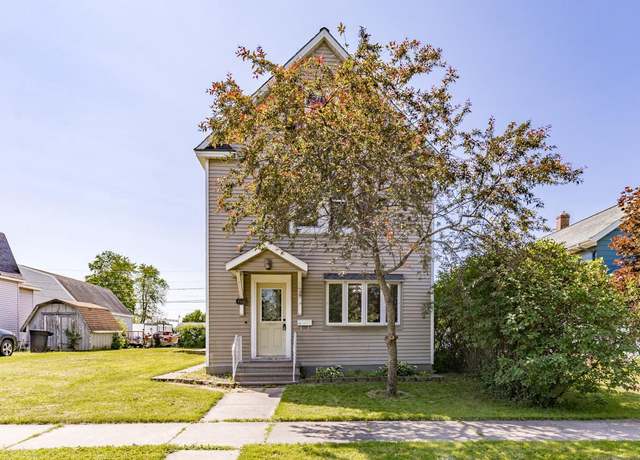 Property at 2331 Maryland Ave, Superior, WI 54880, 3 beds, 1.5 baths