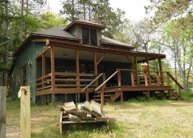Property at 66490 Mieritz Rd, Iron River, WI 54847, 3 beds, 2.5 baths