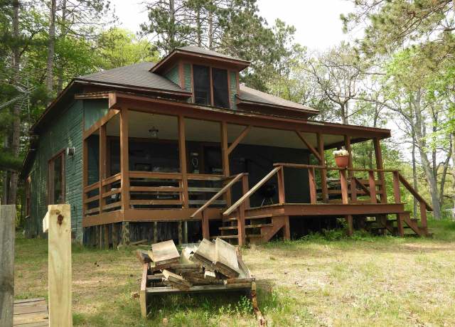 Property at 66490 Mieritz Rd, Iron River, WI 54847, 3 beds, 2.5 baths