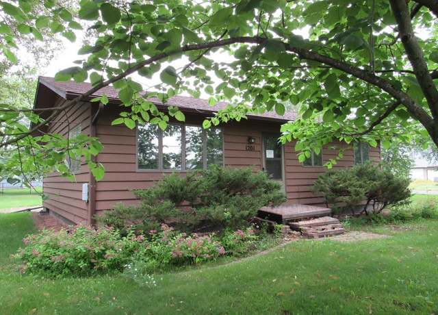 Property at 1201 22nd Ave E, Superior, WI 54880, 2 beds, 1.5 baths