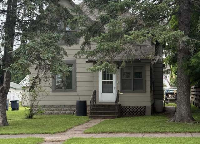 Property at 514 11th Ave W, Ashland, WI 54806, 3 beds, 2 baths