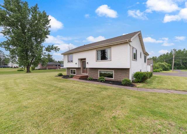 Property at 6801 Tower Ave, Superior, WI 54880, 4 beds, 2 baths