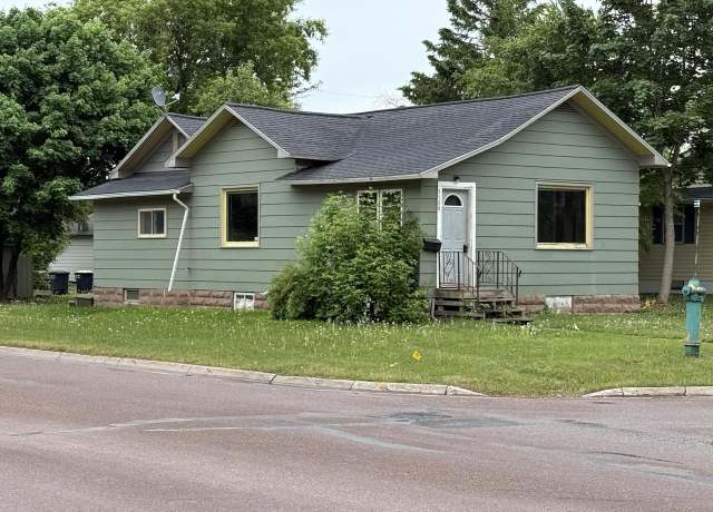 Property at 1100 6th Ave W, Ashland, WI 54806, 2 beds, 1 bath