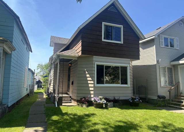 Property at 1527 Iowa Ave, Superior, WI 54880, 2 beds, 1.5 baths
