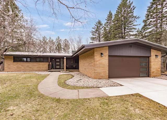 Property at 51 Billings Dr, Superior, WI 54880, 3 beds, 2 baths