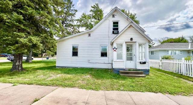 Photo of 116 6th St E, Ashland, WI 54806