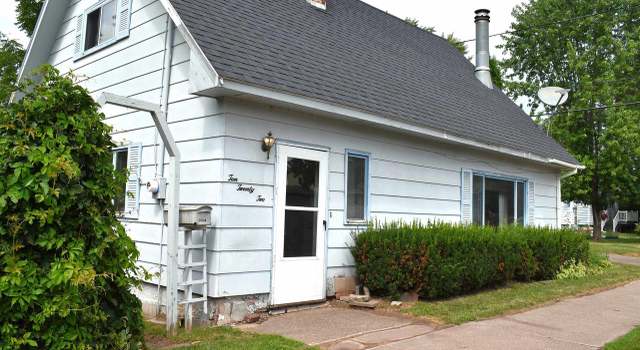 Photo of 1022 Beaser Ave, Ashland, WI 54806