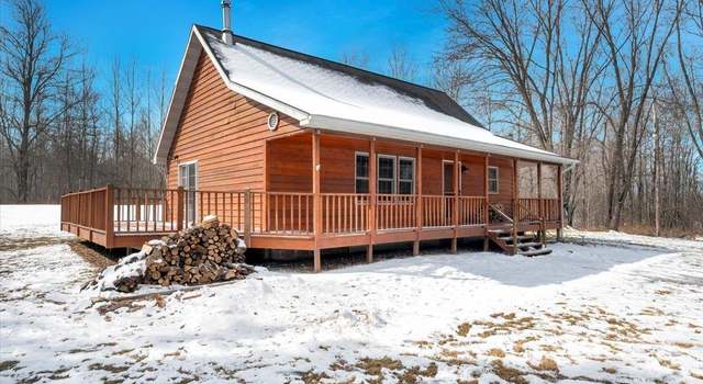 Photo of 2832 E Pioneer Trl, Foxboro, WI 54836
