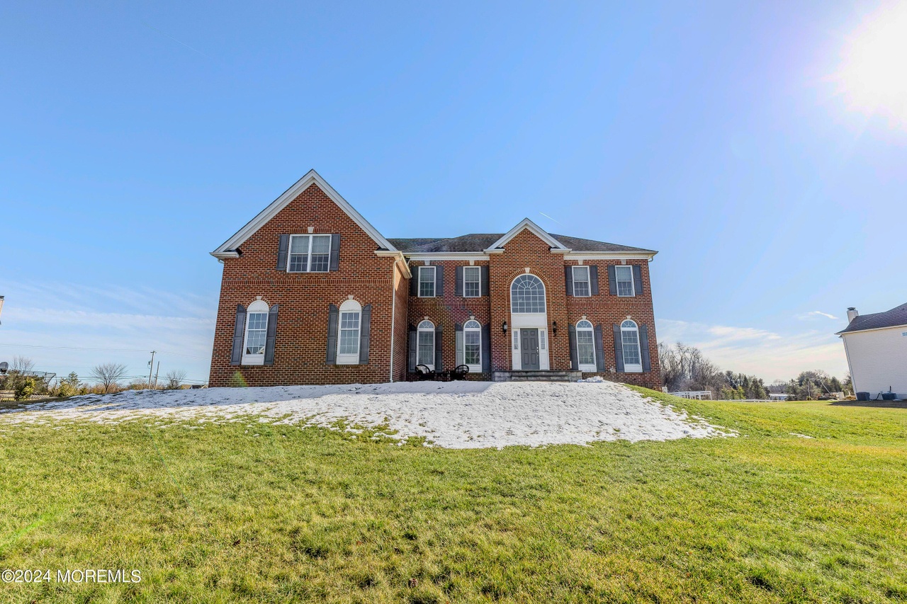 4 Potomac Ct, Freehold, NJ 07728 MLS 22405308 Redfin