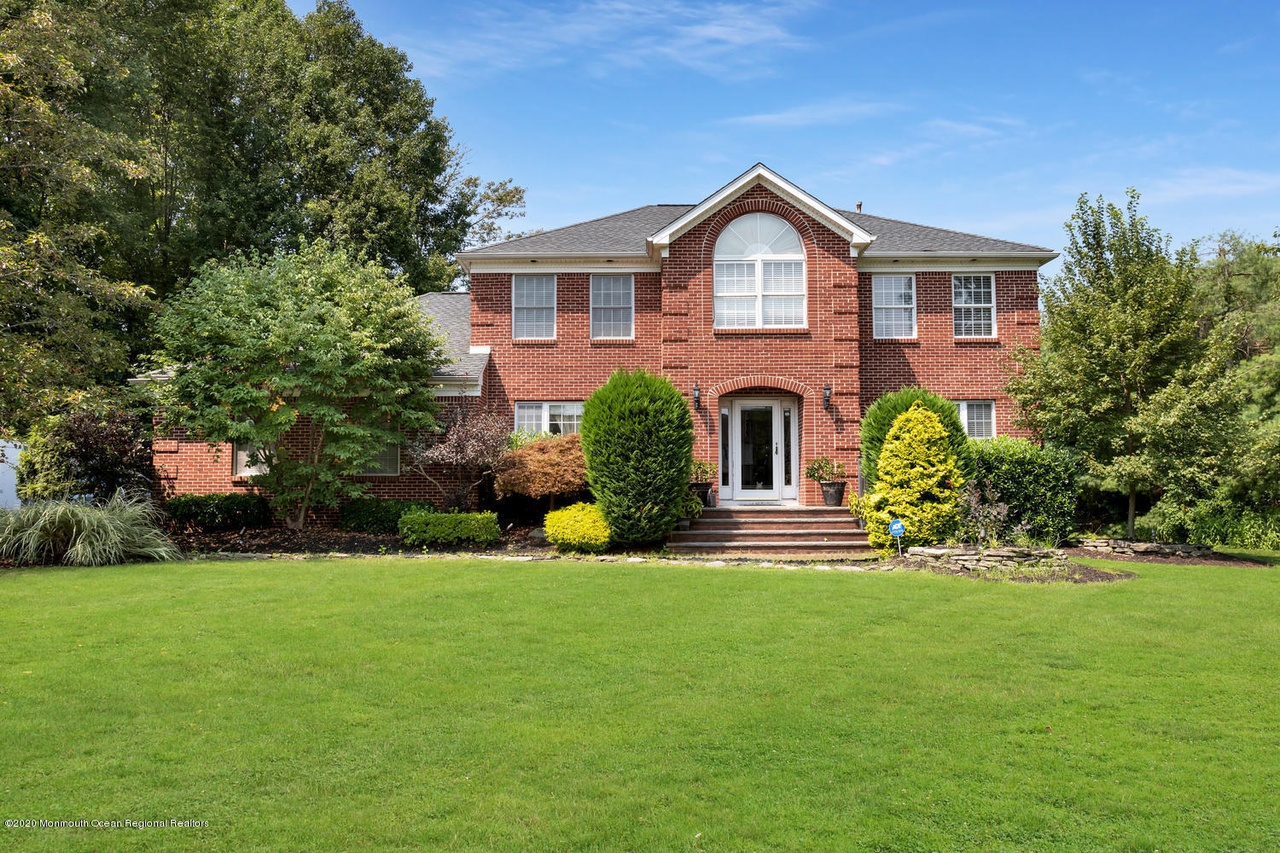 5 Colleen Ct Manalapan NJ 07726 MLS# 22030550 Redfin 5 Colleen Ct Manalapan NJ 07726 MLS# 22030550 Redfin