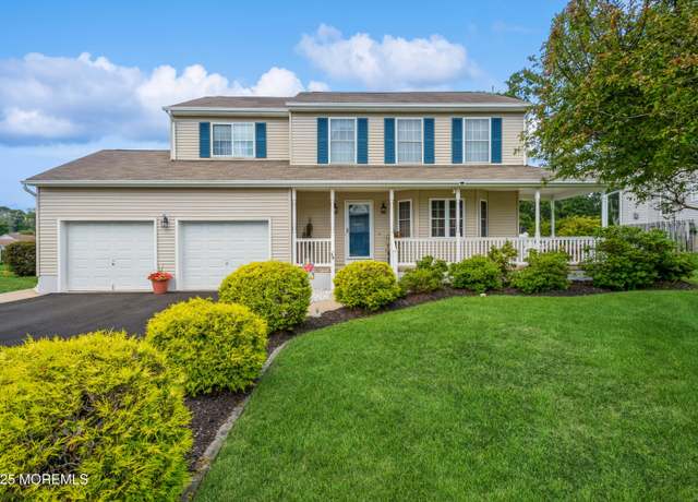 Property at 12 Aarons Way, Brick, NJ 08723, 4 beds, 2.5 baths